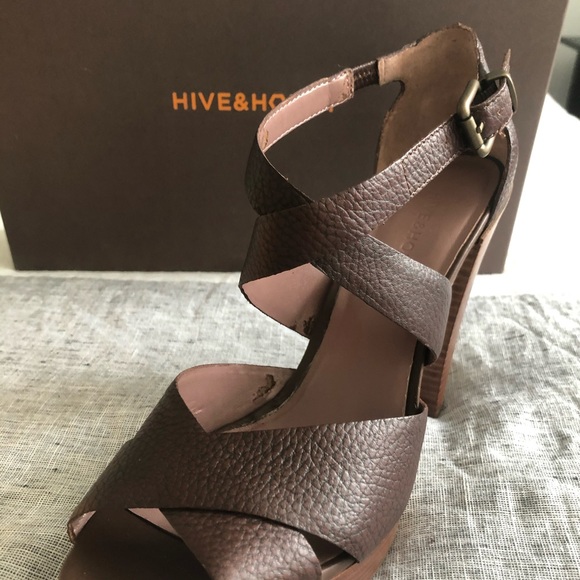 Brown tumbled leather strapped heels worn once - Picture 4 of 4